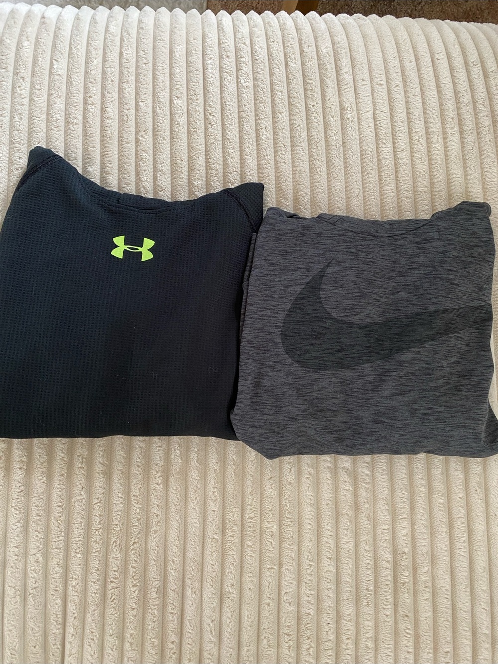 Long Sleeve Hooded Pullovers